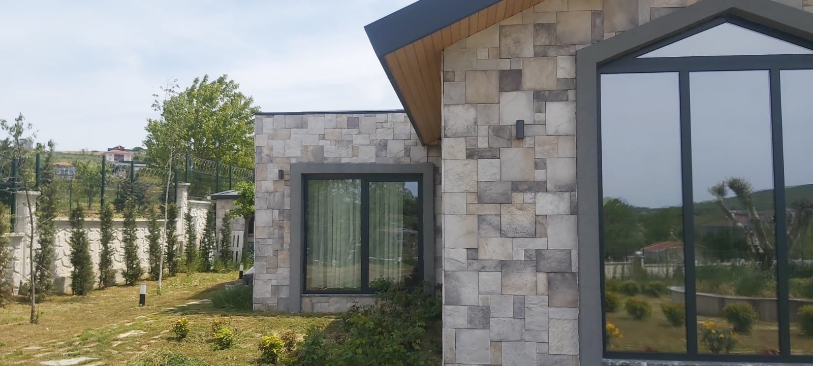 konut villa dekoratif dis cephe tas duvar uygulamasi 11