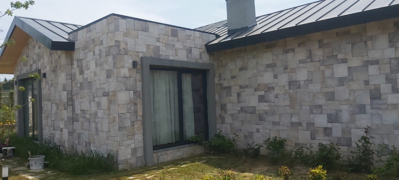 konut villa dekoratif dis cephe tas duvar uygulamasi 8